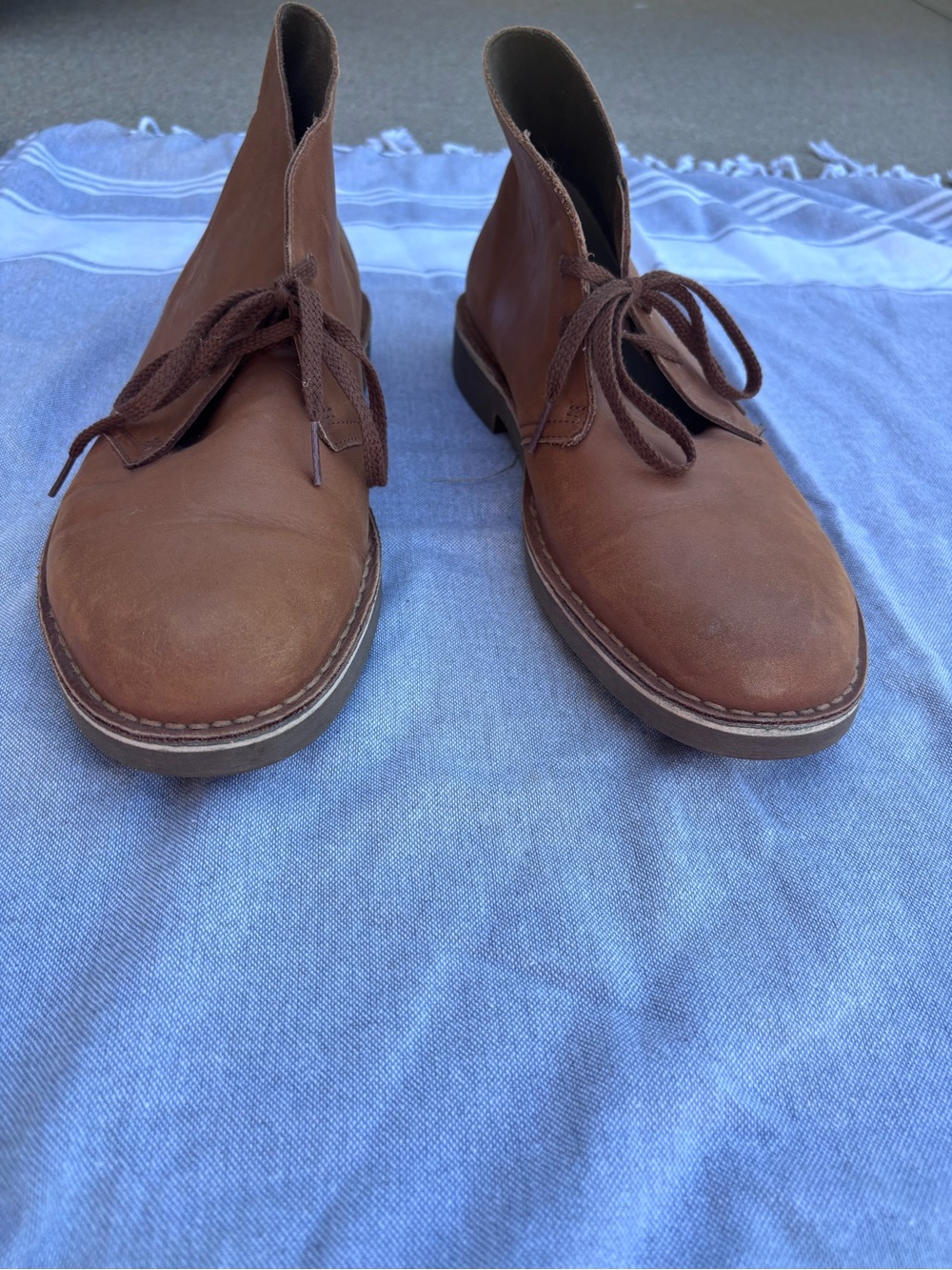 Clarks Collection Brown Leather Chukka Boots - Simple Lace-Up Design